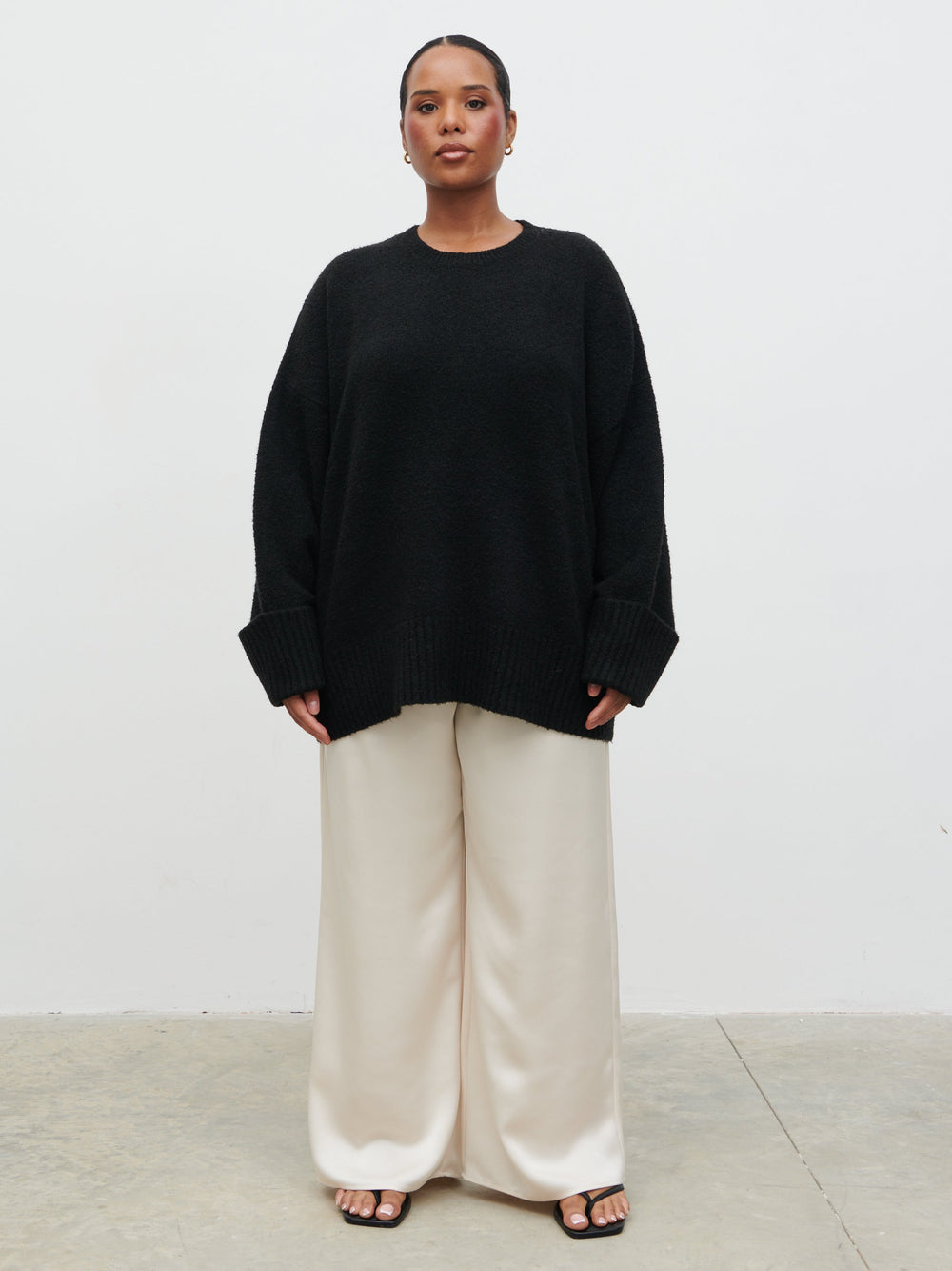 Camille Oversized Borg Jumper Curve - Black